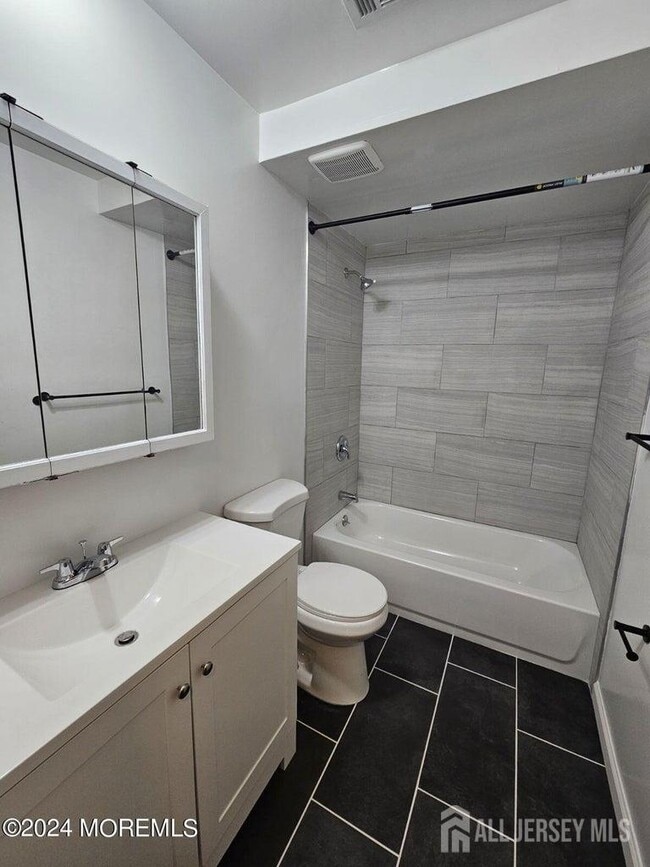 Building Photo - 405 Cynthia Ct