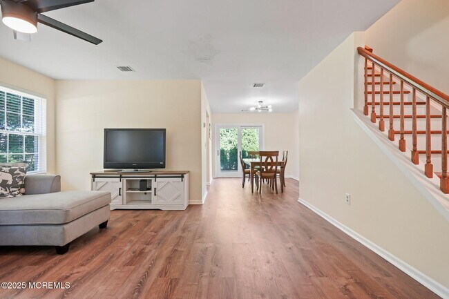 Building Photo - 36 Stirrup Ct