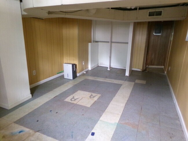 Building Photo - 1408 E M.L.K. Jr Dr