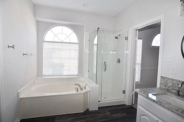 Building Photo - 521 Mustang Ridge Dr