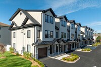 Building Photo - 103-105 Munsell Ave