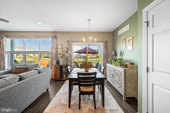 Building Photo - 317 Ridgewood Dr