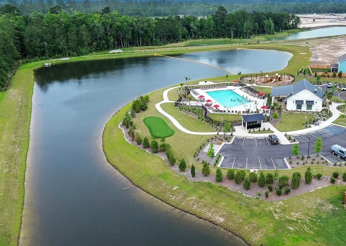 Building Photo - 256 Fiddleback Dr
