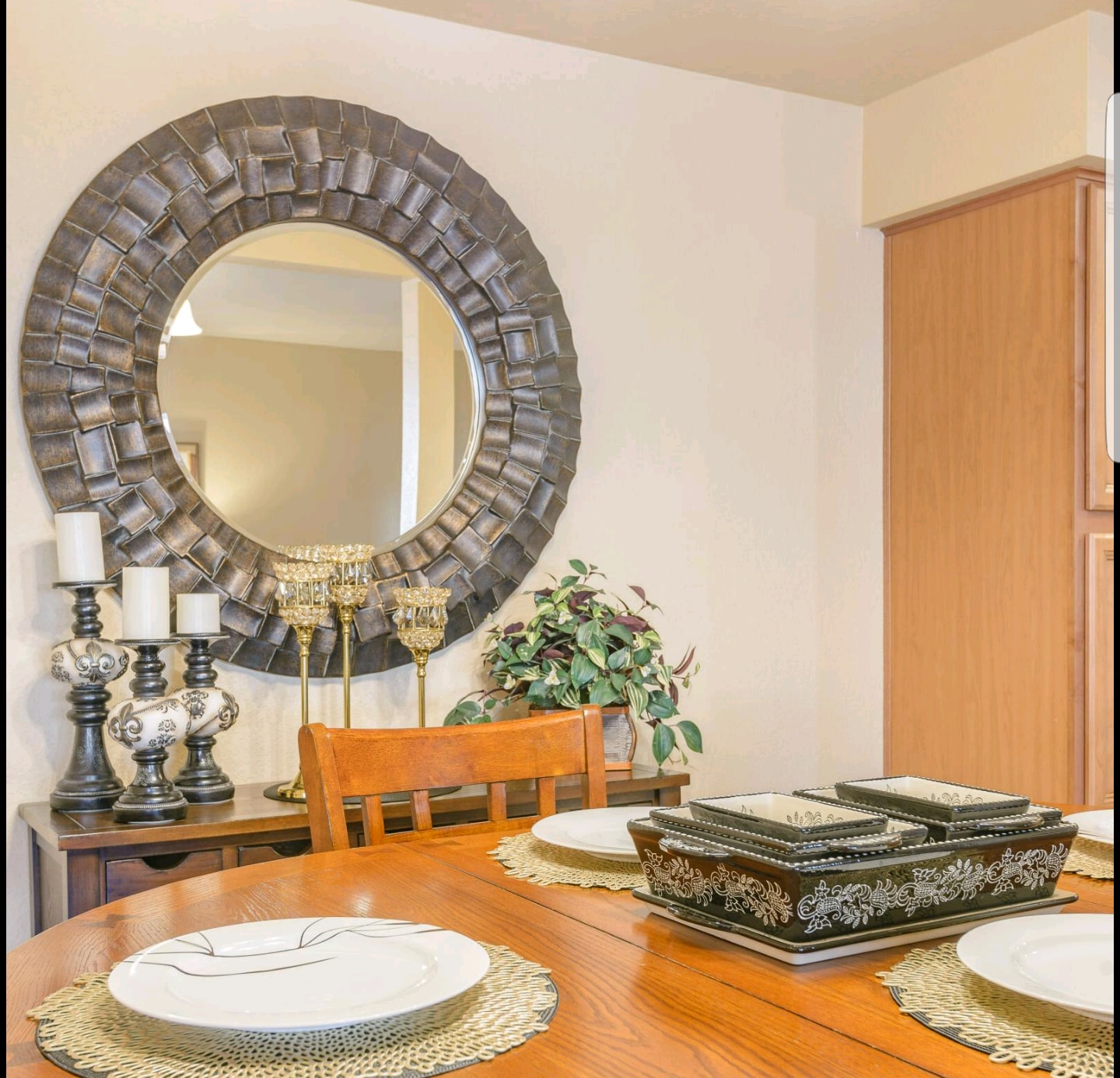 Dining area - 9708 E Via Linda