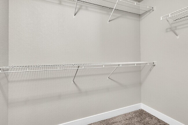 Building Photo - $2,995 - 5 Bed, 3 Bath Home in CO Springs ...