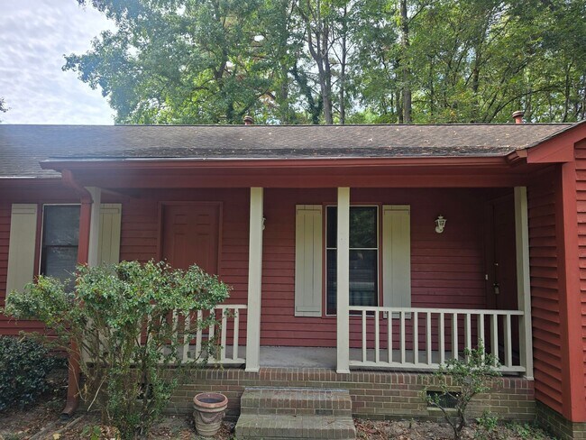 Building Photo - 2214 Daley Rd