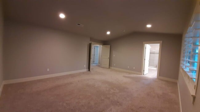 Building Photo - Magnificent Gig Harbor 4 Bed Home For Rent