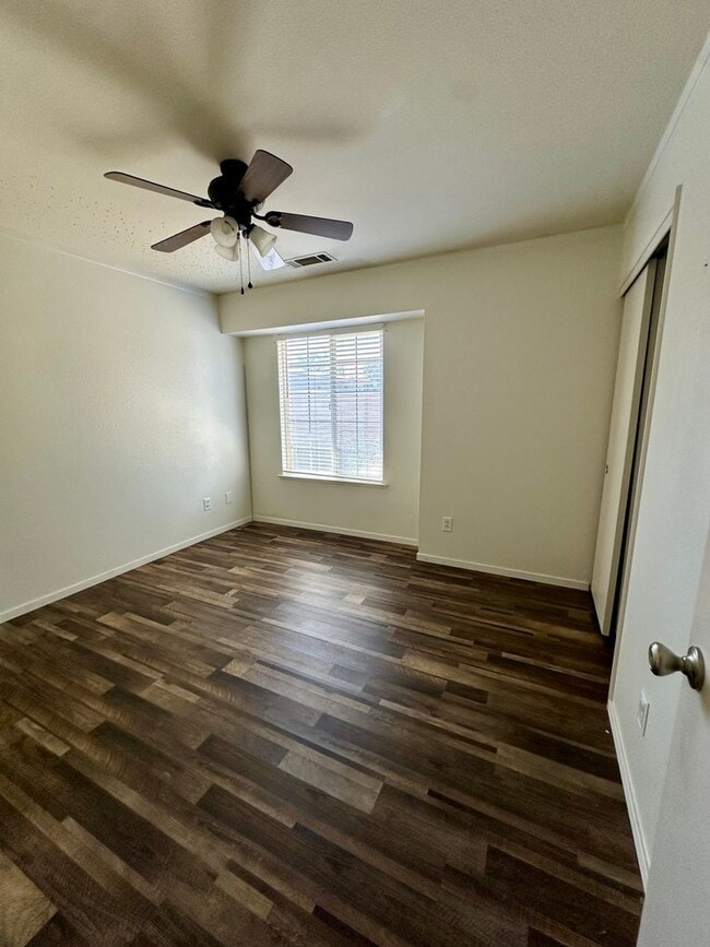 Building Photo - Well maintained 3 Bedroom Home in Willow G...