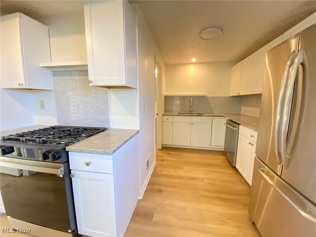 Building Photo - 4210 Clinton Ave