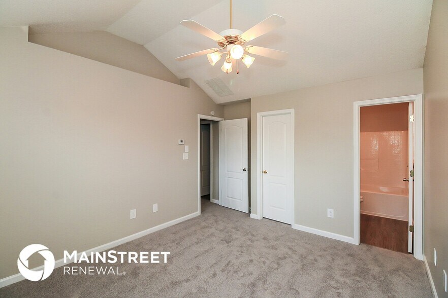 Building Photo - 4895 Wolfcreek View