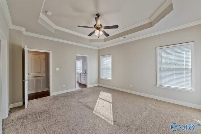 Building Photo - 3028 Greenway Cir SE