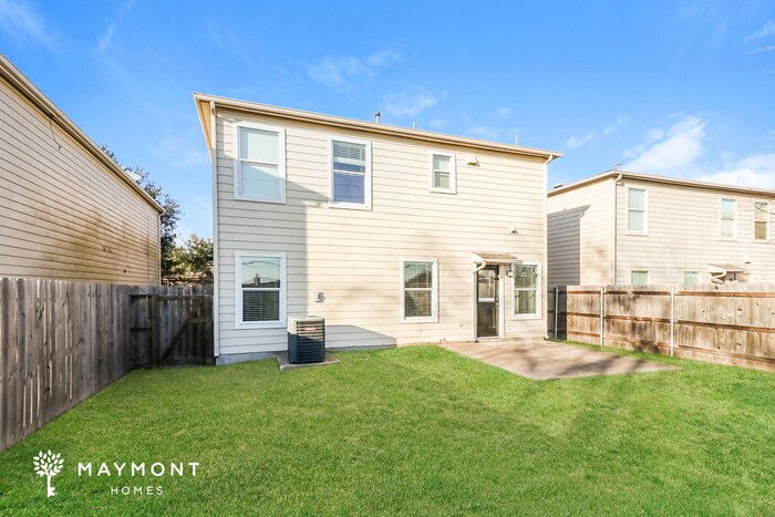 Building Photo - 2323 Emory Knoll Dr