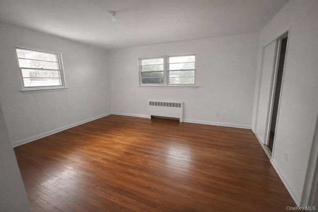 Building Photo - 46 Elmira St