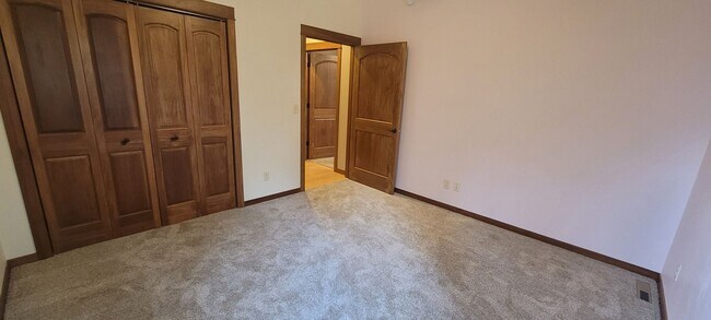 Building Photo - Beautiful 4 Bedroom Home Off of Lake Irving