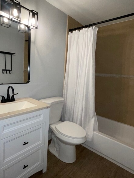 Master bathroom - 7401 35th Ave N