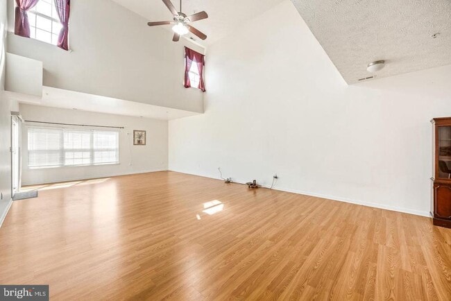 Building Photo - 9549 Wedge Way