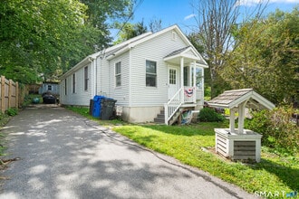 Building Photo - 316 Shore Dr