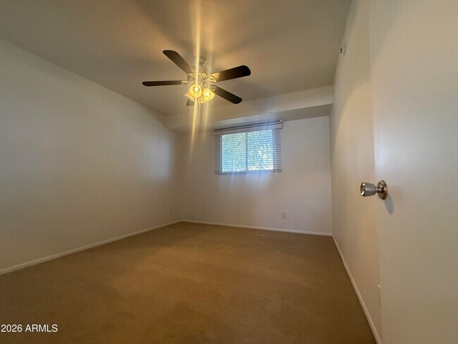 Building Photo - 1577 W Hazelwood St