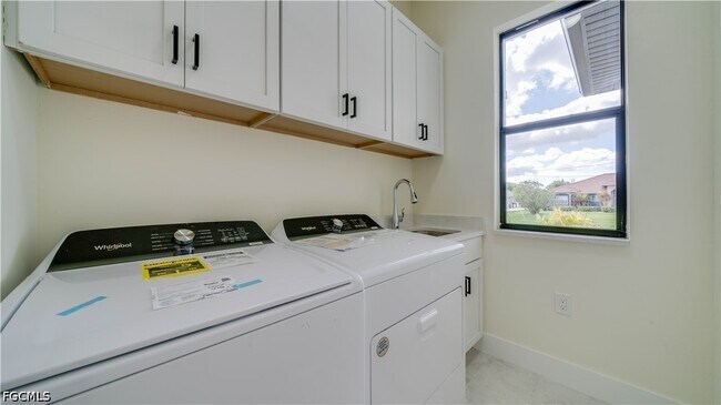 Building Photo - 3805 SW 1st St