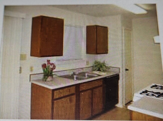 Building Photo - 10810 Parkland Woods Dr