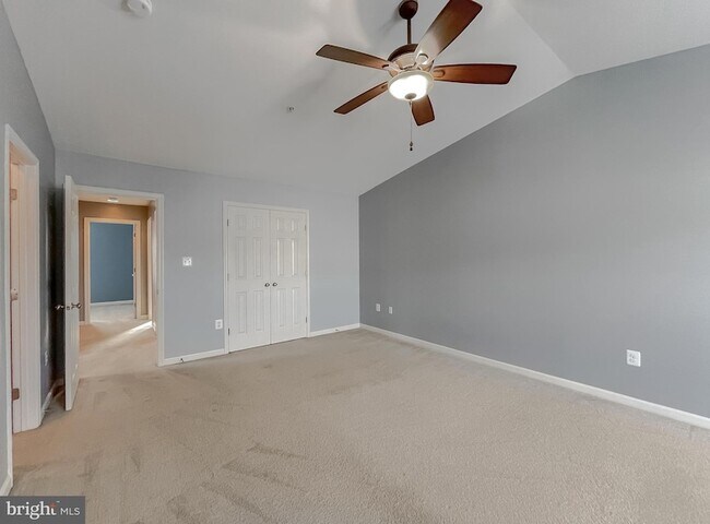 Building Photo - 45571 Catalina Ln