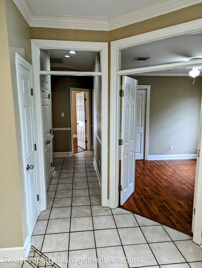 Building Photo - 4 br, 2 bath House - 211 Sundown Ln.