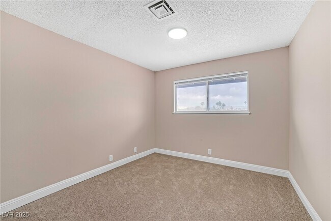 Building Photo - 4431 El Campana Way