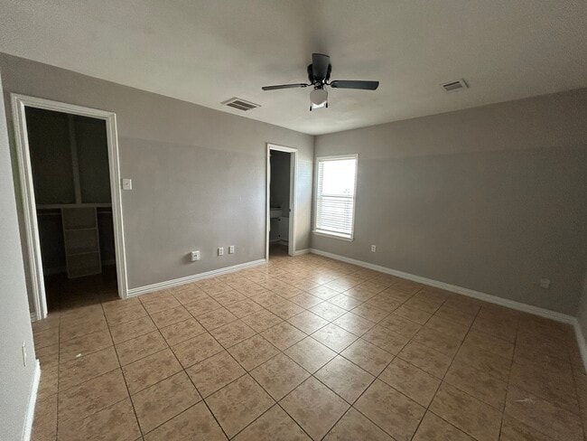 Building Photo - 6231 Lone Prairie Way