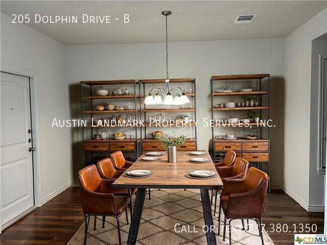 Building Photo - 205 Dolphin Dr