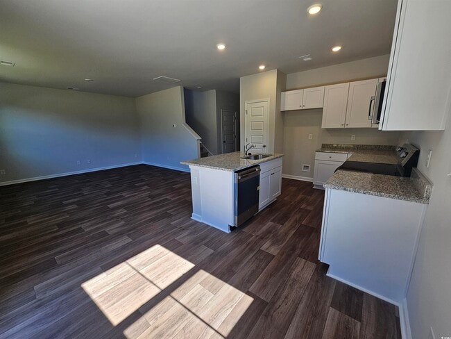 Building Photo - 760 Sturdy Root Pl