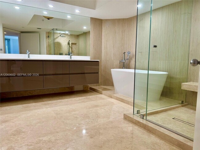 Building Photo - 21055 Yacht Club Dr