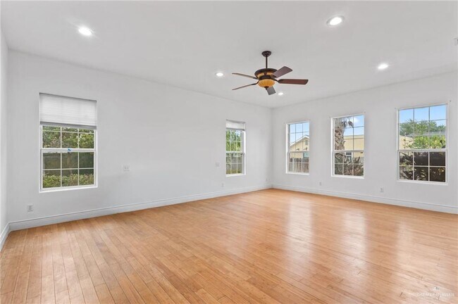 Building Photo - 8400 N 29th St