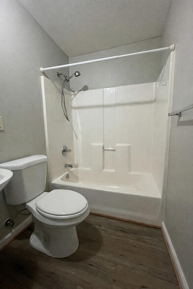 Building Photo - 1576 20th St N