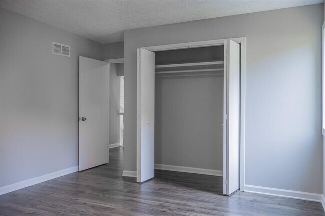 Building Photo - 4079 Dunnington Dr