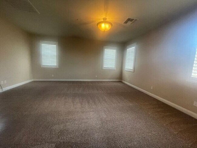 Building Photo - 3758 E Ember Glow Wy