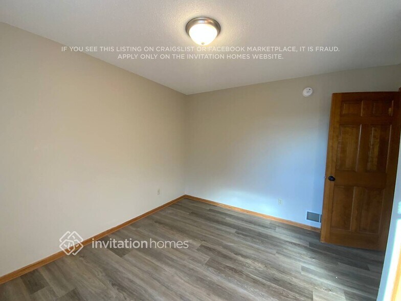 Building Photo - 14371 Raven St NW