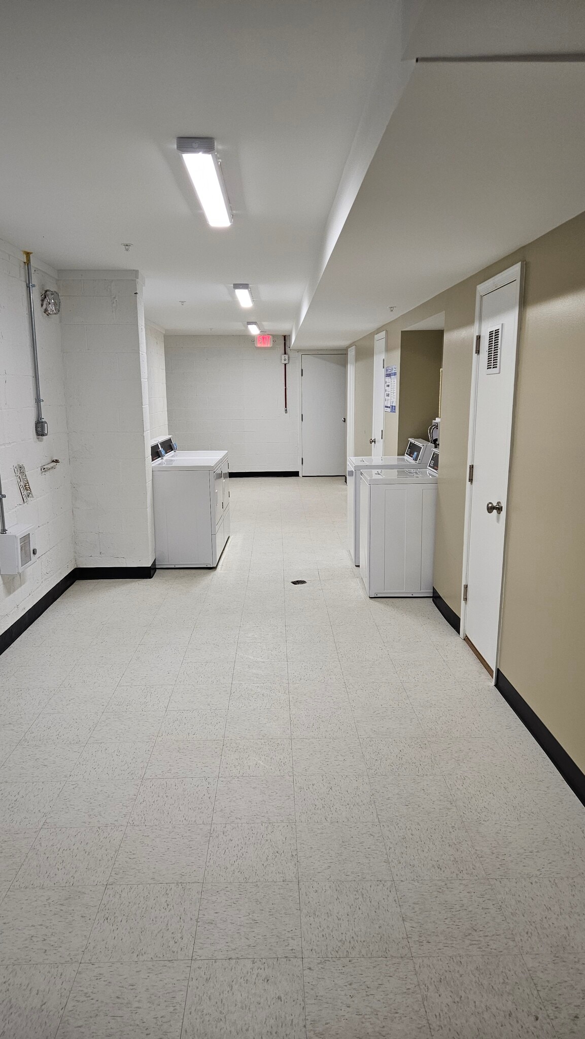 Building Photo - 7266 Donnell Pl