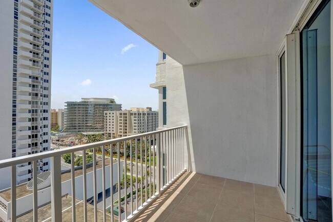 Building Photo - 1360 S Ocean Blvd