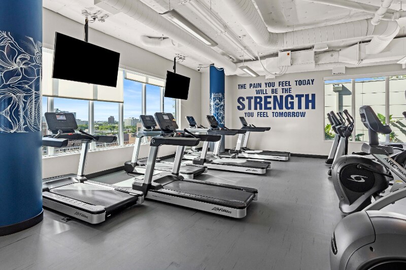 Building Photo - 169 W Elm St