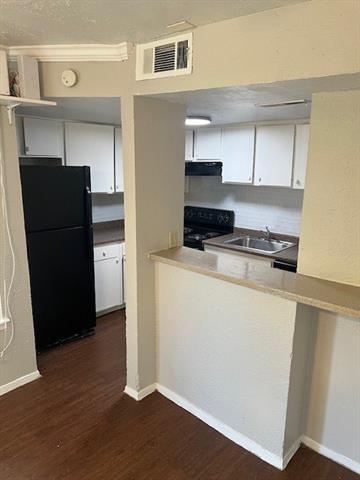 Primary Photo - 4040 Brown St