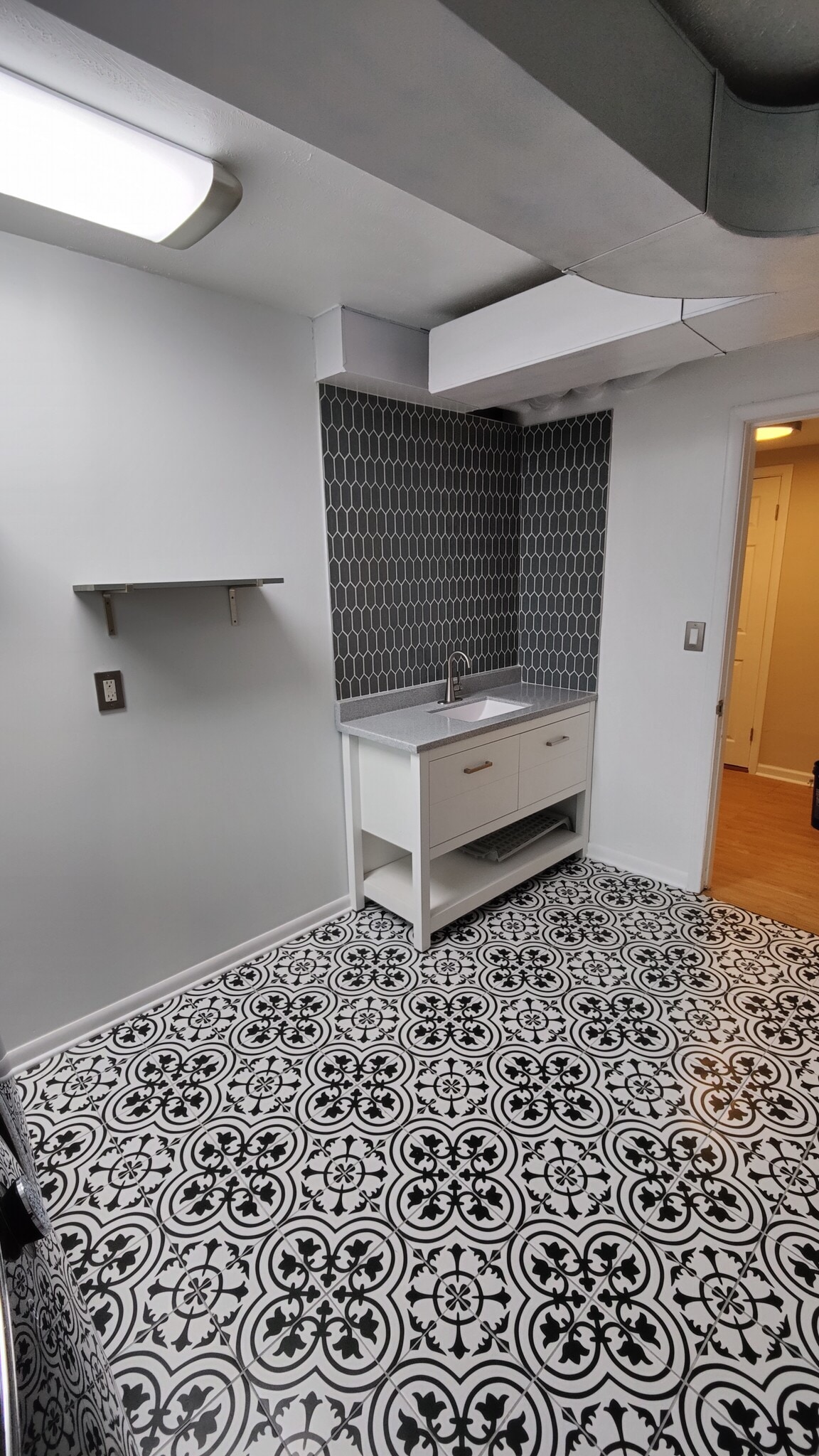 Building Photo - 2527 Richmond Rd