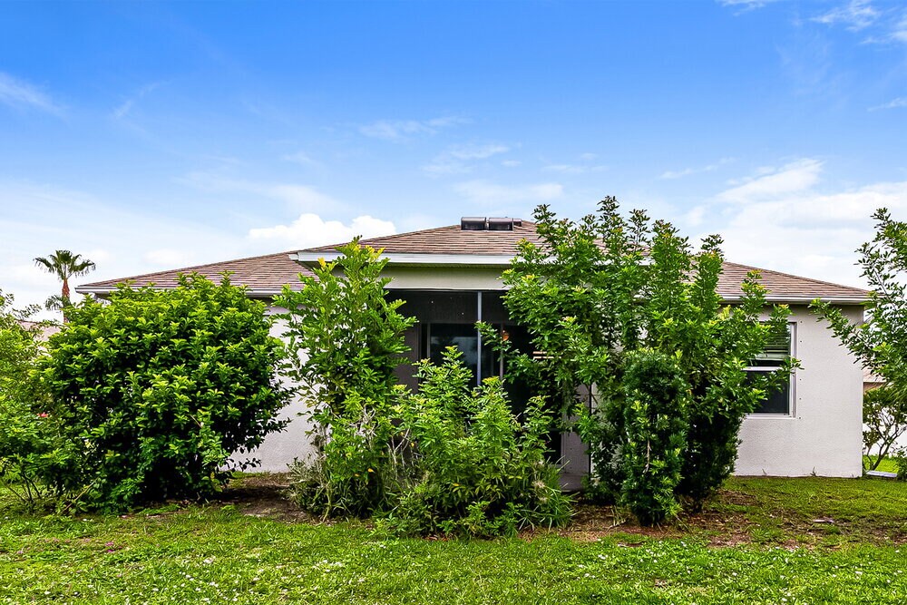 Building Photo - 9011 40th Ct E