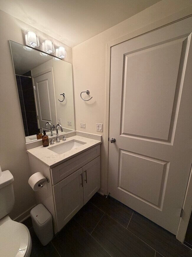 Building Photo - 50 E 16th St