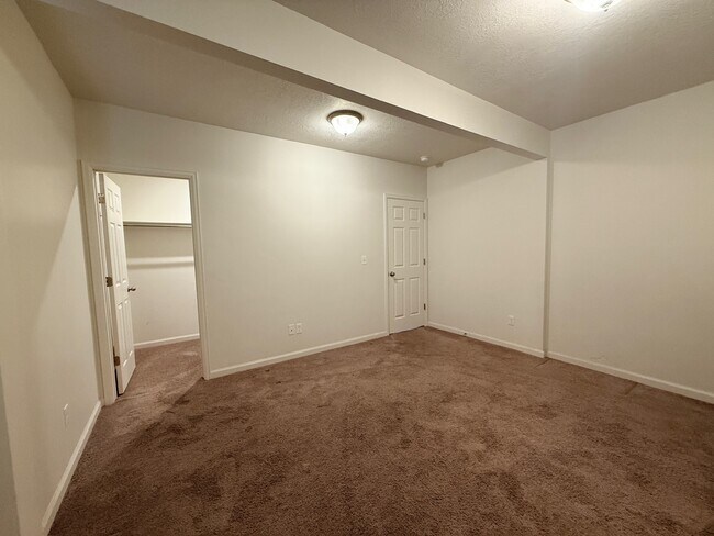 Building Photo - 737 3400 W