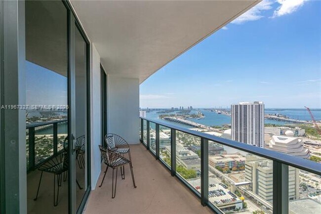 Building Photo - 1600 NE 1st Ave