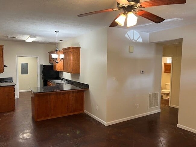 Building Photo - 2 bedroom 2 bath Duplex in Lake Charles