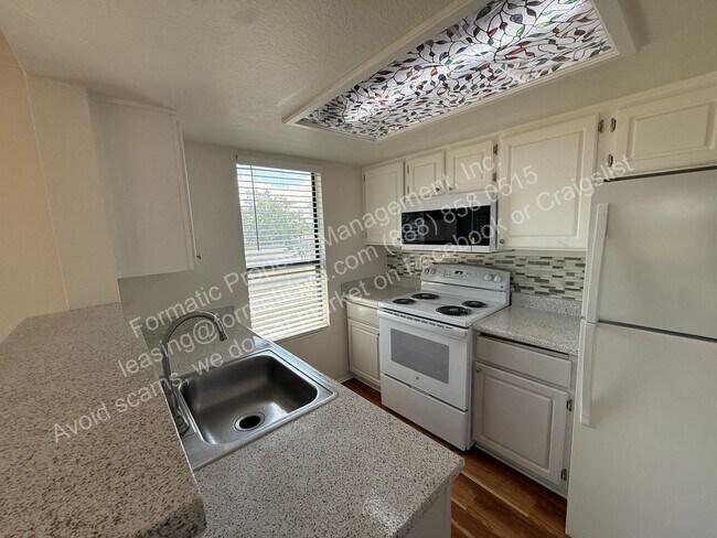 Building Photo - 10151 Arrow Route