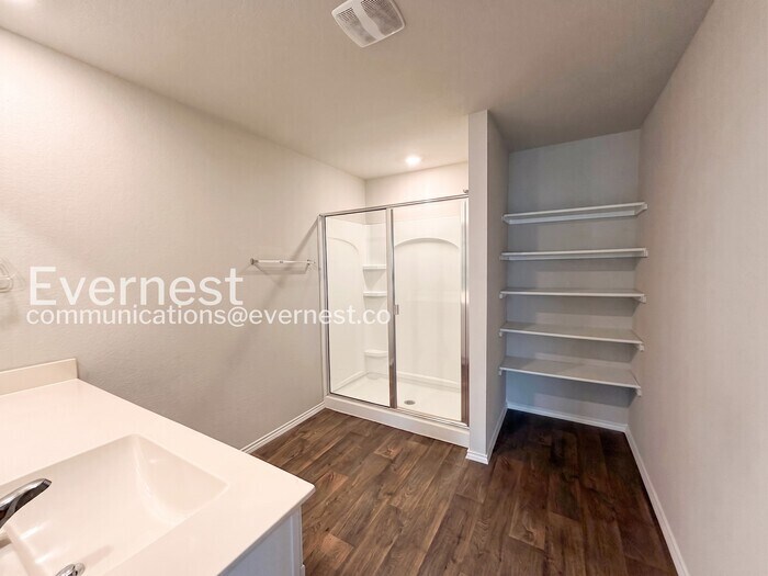 Building Photo - 6025 Montrelia Dr