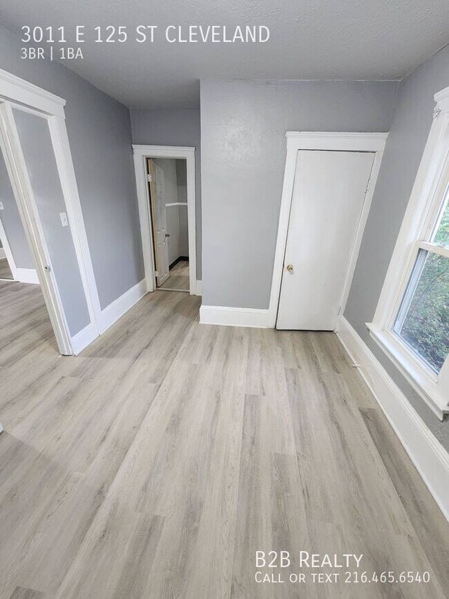 Building Photo - 3011 E 125th St