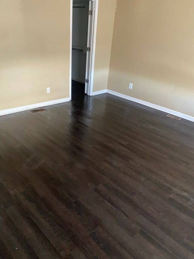 Building Photo - 72014 S 320 Ct